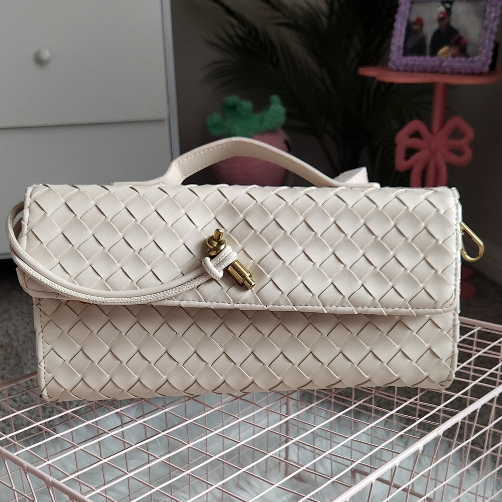 Urban Expressions Cream Woven Wristlet